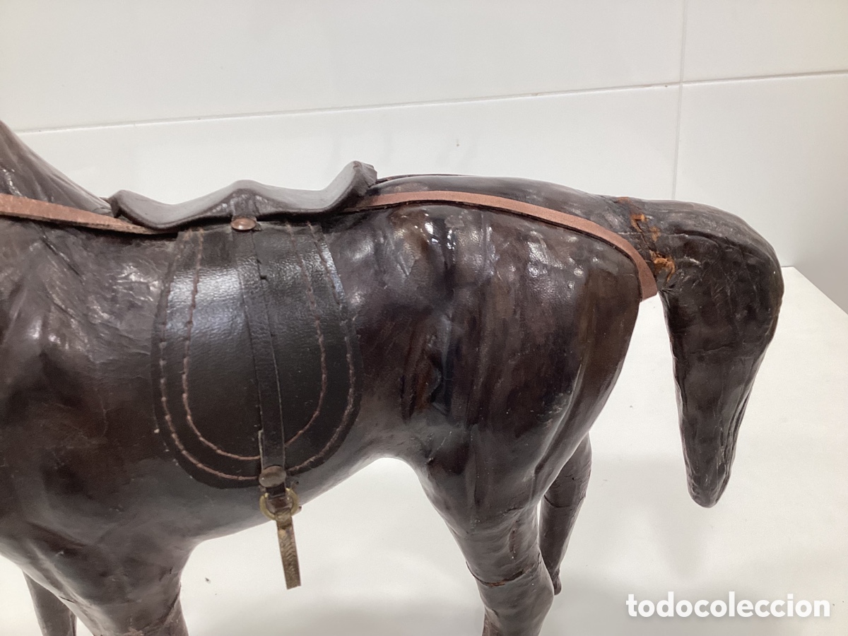 Antig&uuml;edades: Caballo de piel natural. - Foto 5