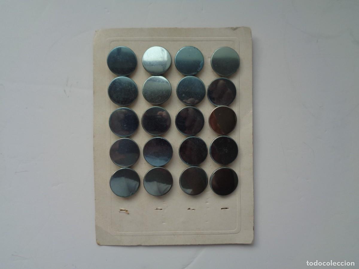 Antig&uuml;edades: LOTE DE BOTONES METALICOS - Foto 1