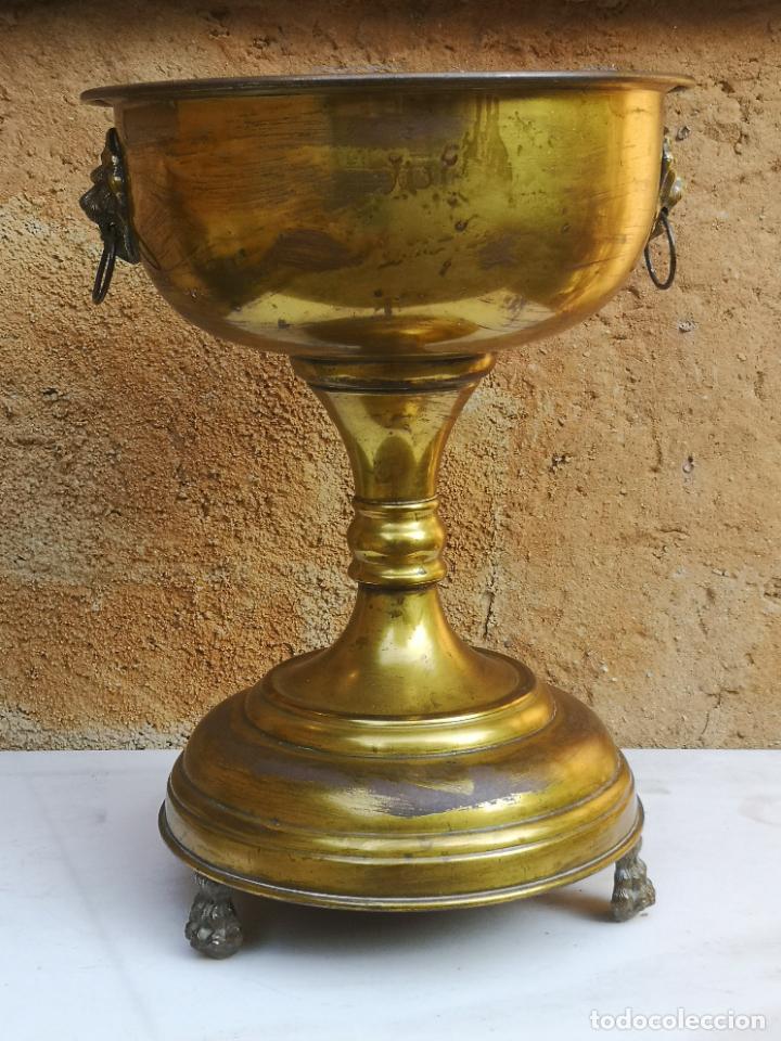 Antig&uuml;edades: GRAN MACETERO DE METAL 40 X 54 CM. - Foto 5