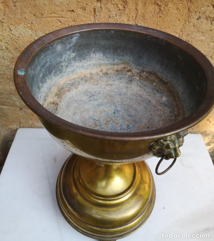 Antig&uuml;edades: GRAN MACETERO DE METAL 40 X 54 CM. - Foto 8