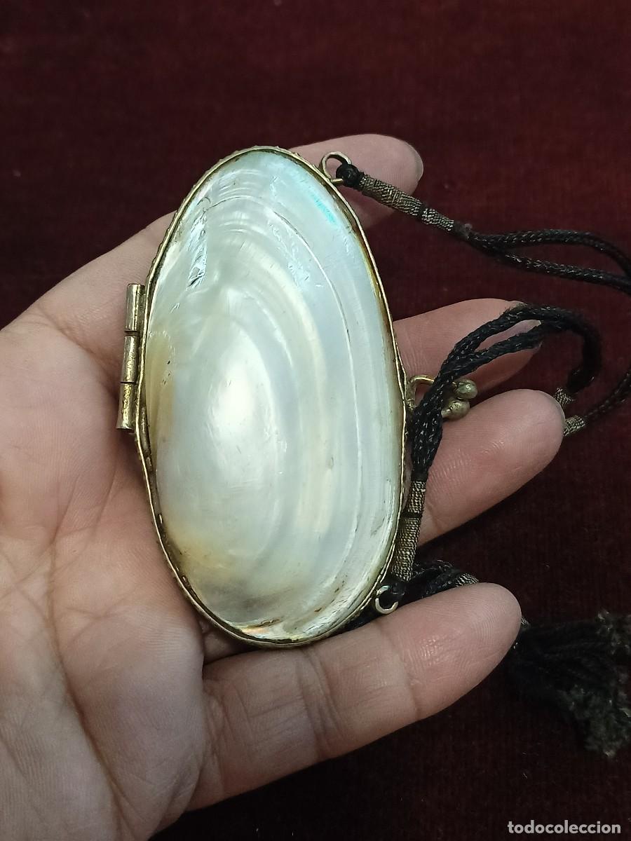 Antig&uuml;edades: Peque&ntilde;o bolsito monedero en n&aacute;car. REF-4789 - Foto 4
