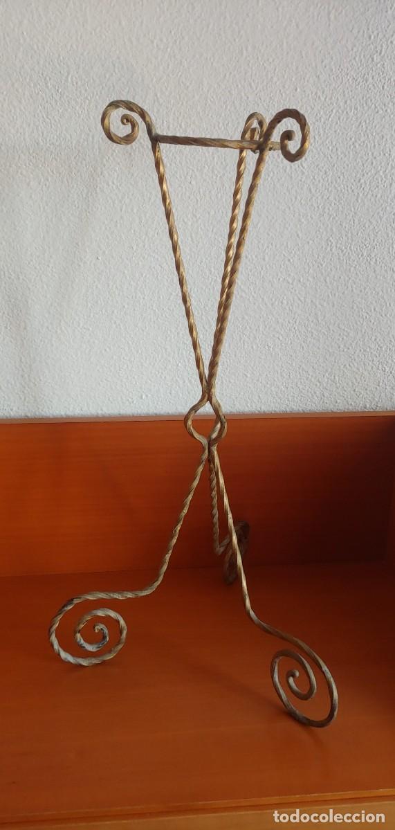 Antig&uuml;edades: ESTANTE,SOPORTE JARRON - Foto 1