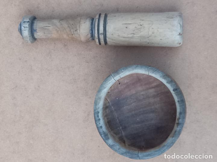 Antig&uuml;edades: MORTERO ANTIGUO DE MADERA CON SU MANO. - Foto 4