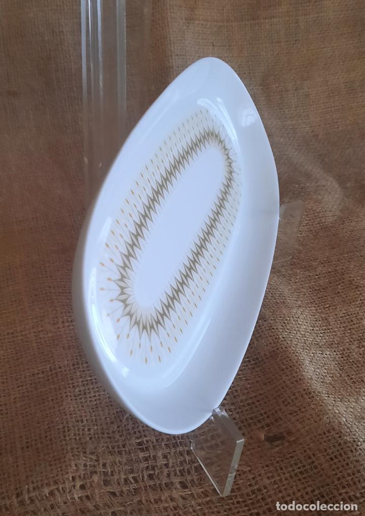 Antig&uuml;edades: BANDEJA OVALADA DE CER&Aacute;MICA BIDASOA. - Foto 2