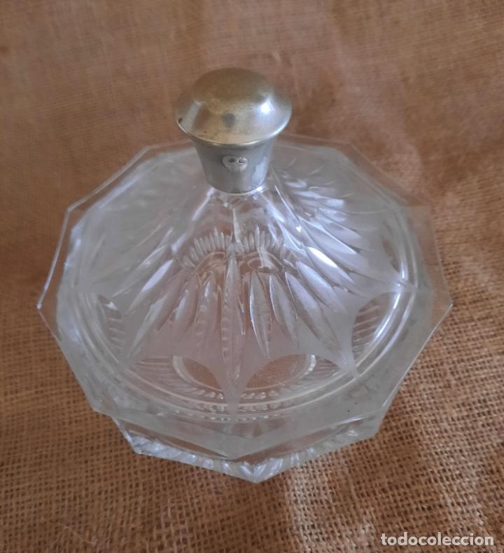 Antig&uuml;edades: BOMBONERA DE CRISTAL CON POMO DE PLATA. - Foto 2