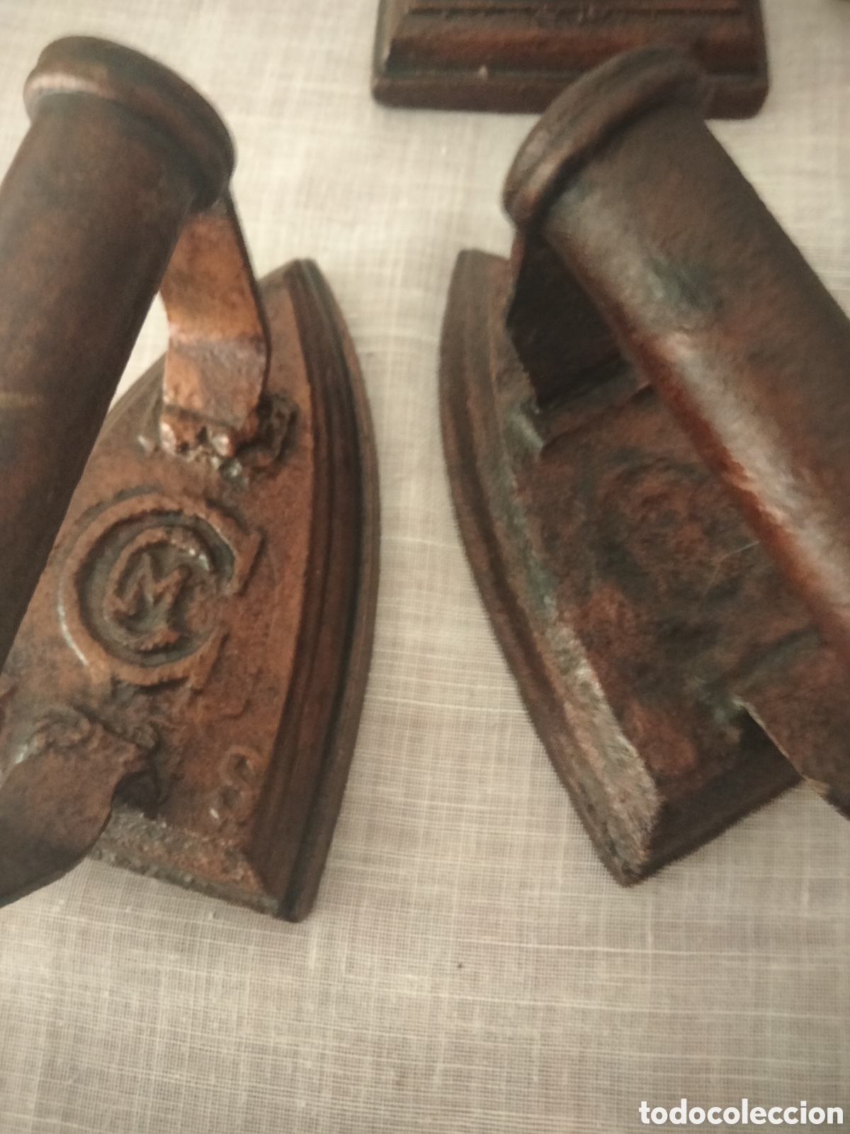 Antig&uuml;edades: Planchas antiguas hierro macizo - Foto 4