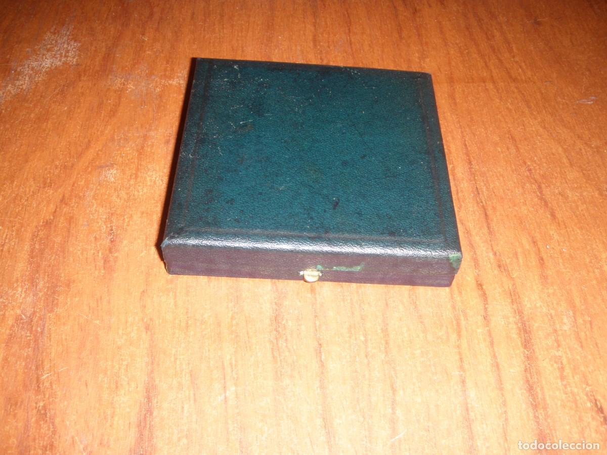 Antig&uuml;edades: MEDALLA CON ESTUCHE BUQUE AMAPOLA - Foto 3