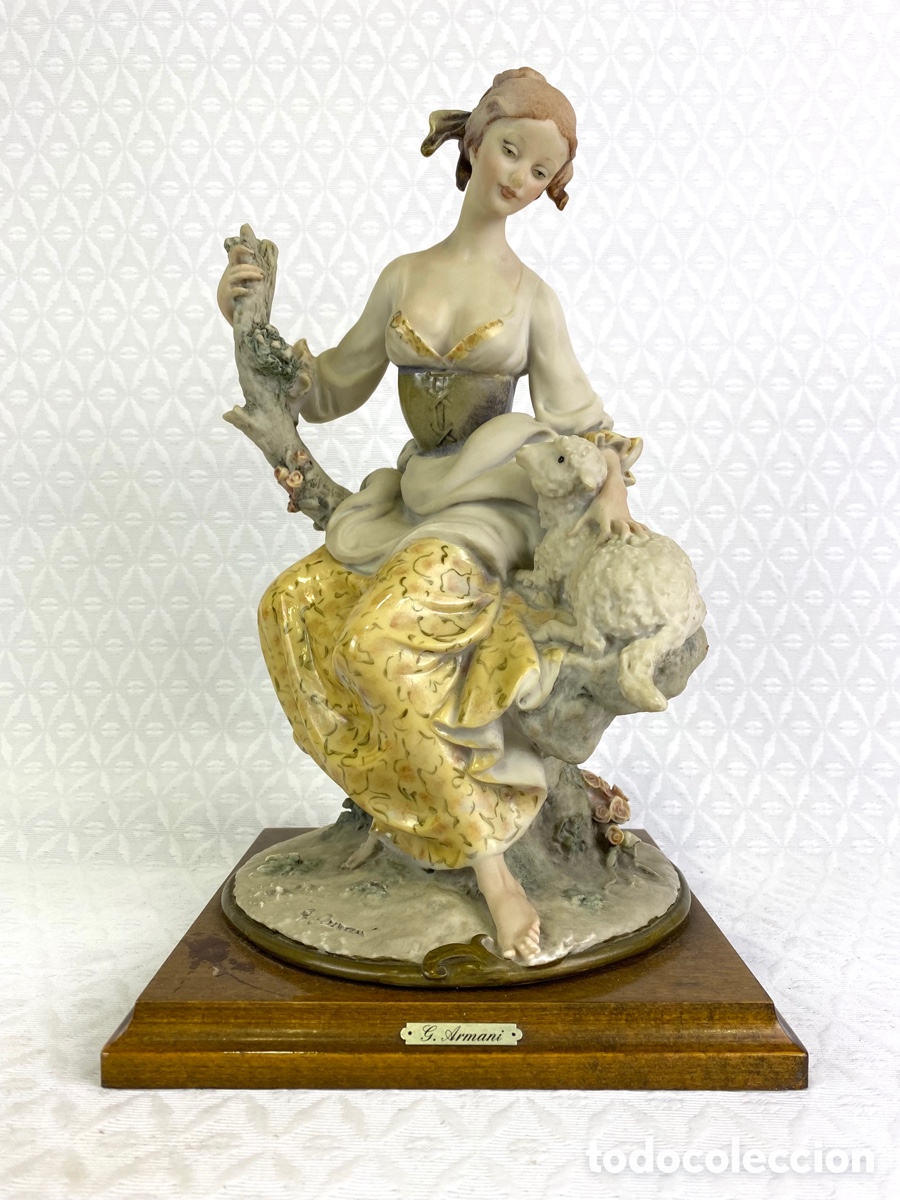 Antig&uuml;edades: GIUSEPPE ARMANI - CHICA CON CORDERO - CAPODIMONTE