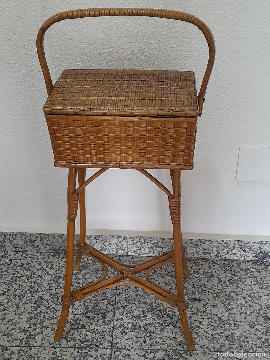 Antig&uuml;edades: Costurero de bamb&uacute; y mimbre d&eacute;cada de los 60-70 - Foto 5