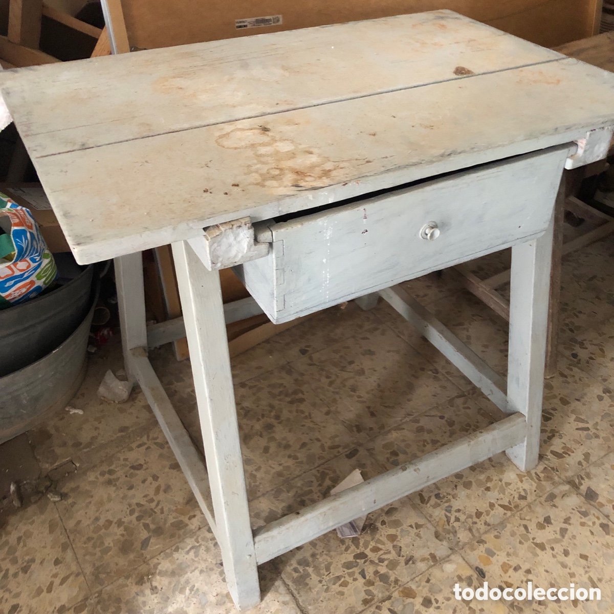 Antig&uuml;edades: MESA TOCINERA DE PINO CON CAJON - Foto 1