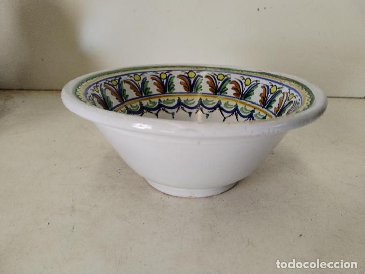 Antig&uuml;edades: cuenco en ceramica maestre - Foto 1