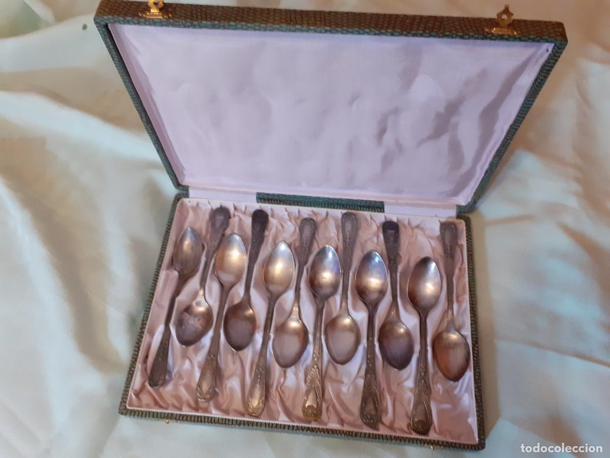Antig&uuml;edades: Lote de doce Antiguas cucharas plateadas - Foto 1