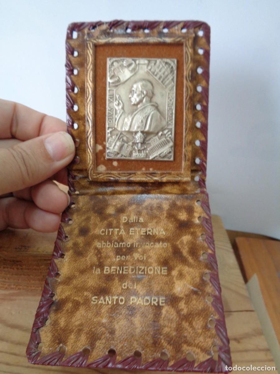 Antig&uuml;edades: &iexcl;&iexcl; PLACA.: PAPA. PIVS XII. PONTIFICE MAXIMO. (PLATA.) =ROMA.= !! C-12.