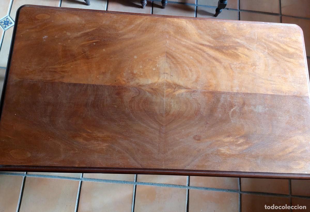 Antig&uuml;edades: Mesa auxiliar, Herraiz - Foto 3
