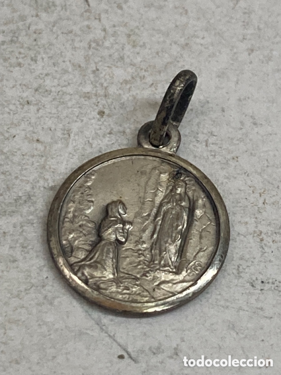 Antig&uuml;edades: Medalla de plata religiosa C68 - Foto 2