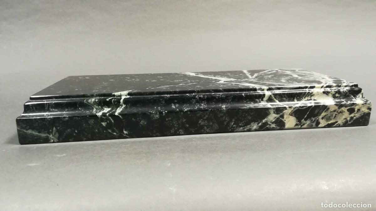 Antig&uuml;edades: BASE RECTANGULAR DE M&Aacute;RMOL VERDE OSCURO Y VETAS BLANCAS - Foto 2