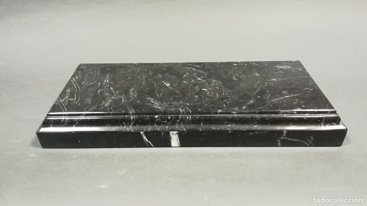 Antig&uuml;edades: BASE DE M&Aacute;RMOL NEGRO RECTANGULAR - Foto 1