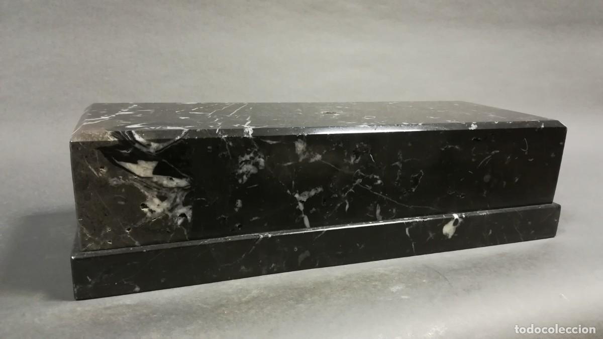 Antig&uuml;edades: BASE RECTANGULAR DE MARMOL NEGRO DE MARKINA - Foto 4