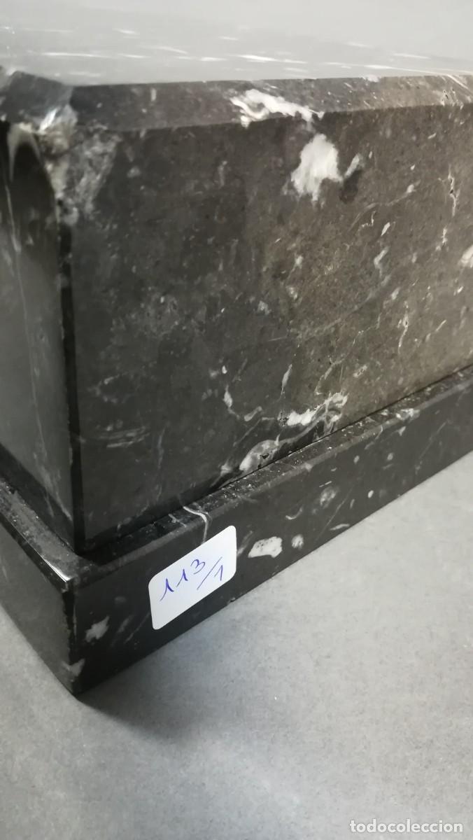 Antig&uuml;edades: BASE RECTANGULAR DE MARMOL NEGRO DE MARKINA - Foto 7