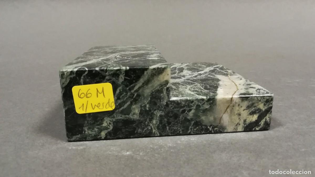Antig&uuml;edades: BASE DE ESCALERA CUADRADA EN MARMOL VERDE MACAEL - Foto 2