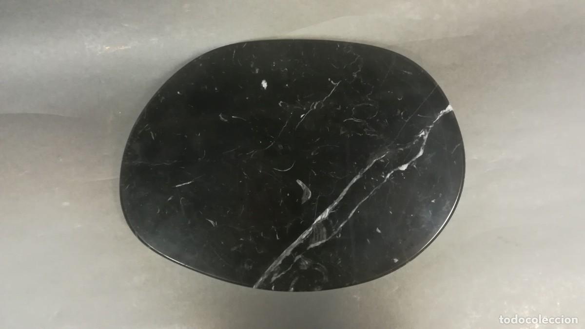 Antig&uuml;edades: BASE DE MARMOL NEGRO MARKINA FORMA CURVA IRREGULAR - Foto 7