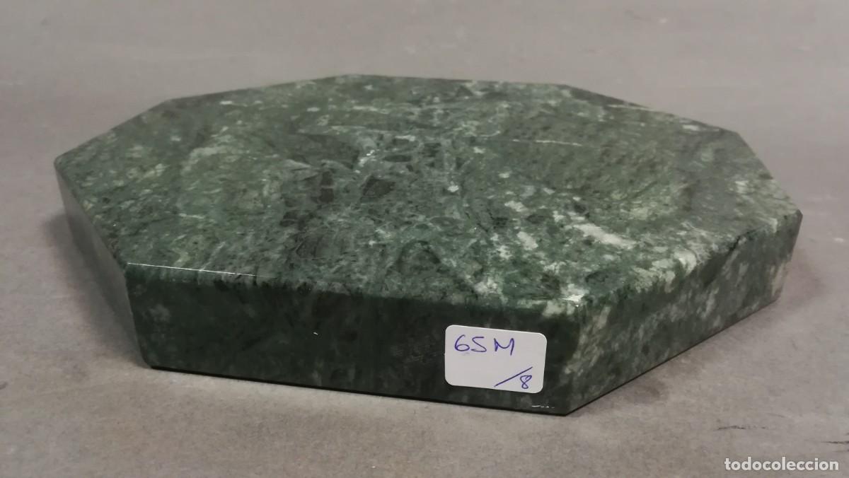 Antig&uuml;edades: BASE OCTOGONAL DE MARMOL VERDE MACAEL - Foto 4