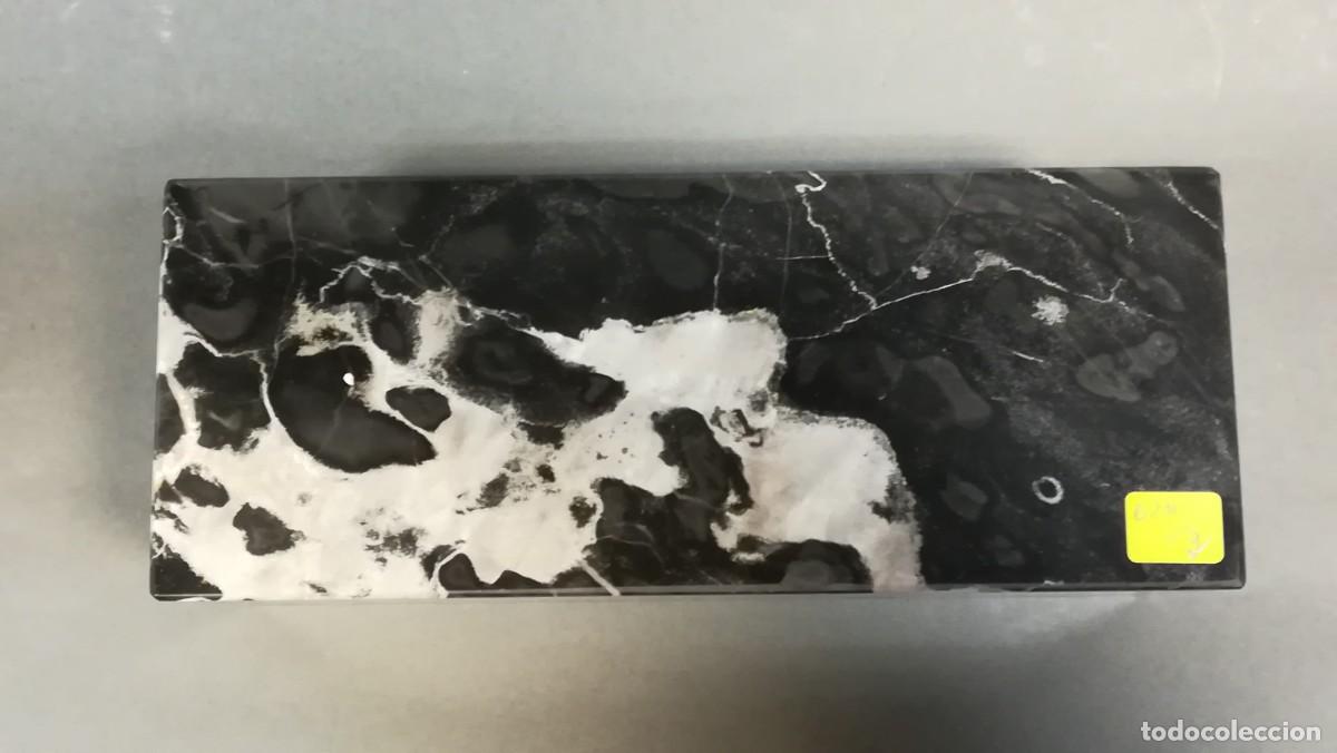 Antig&uuml;edades: BASE RECTANGULAR DE MARMOL NEGRO PORTORO - Foto 2