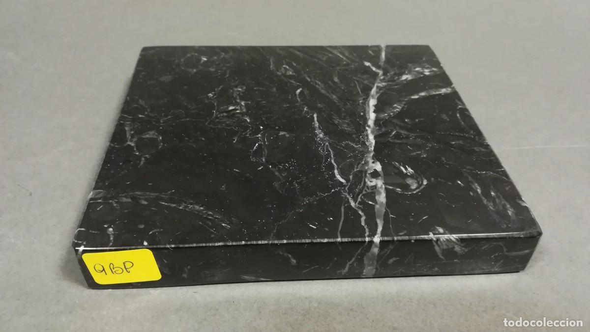 Antig&uuml;edades: BASE DE M&Aacute;RMOL NEGRO DE MARKINA - Foto 3