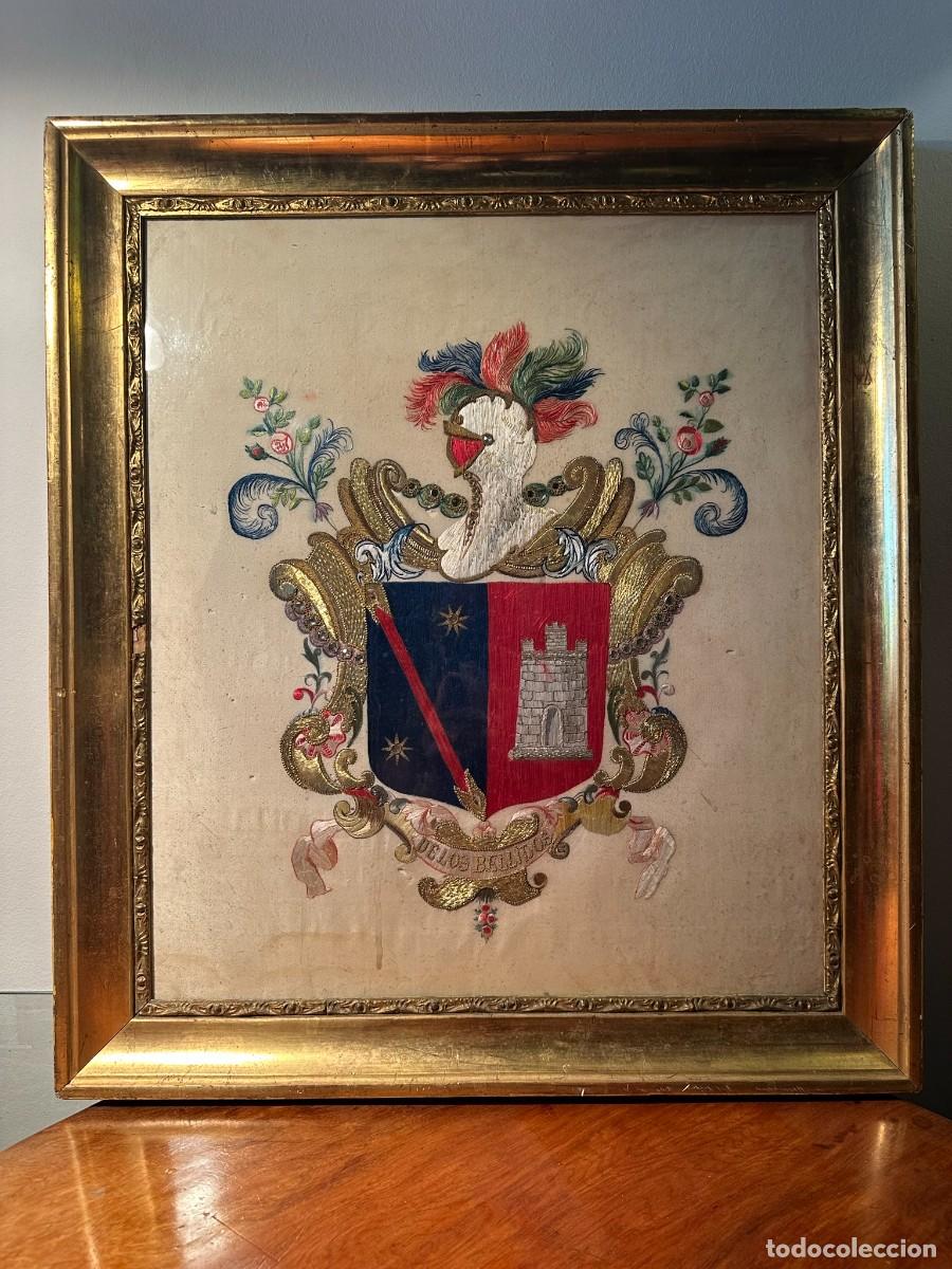 Antig&uuml;edades: PRECIOSO ESCUDO DE ARMAS BORDADO DE LOS BELLIDOS