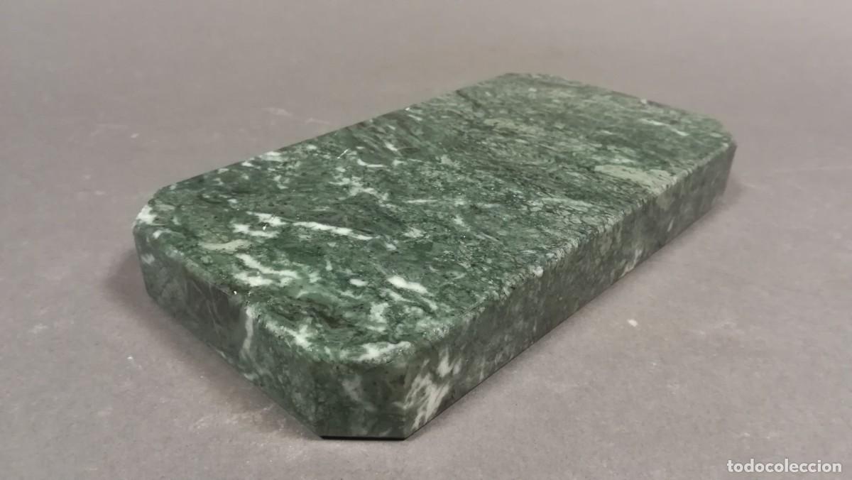 Antig&uuml;edades: BASE DE MARMOL VERDE DE MACAEL RECTANGULAR CON CHAFLANES - Foto 3