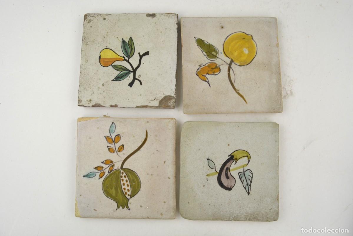 Antig&uuml;edades: Conjunto de azulejos antiguos con frutas. - Foto 1
