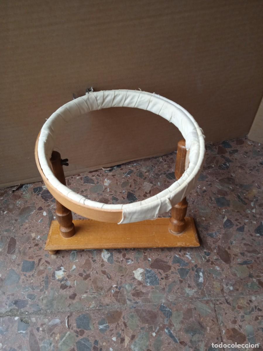 Antig&uuml;edades: Mueble para hacer puntos - Foto 1