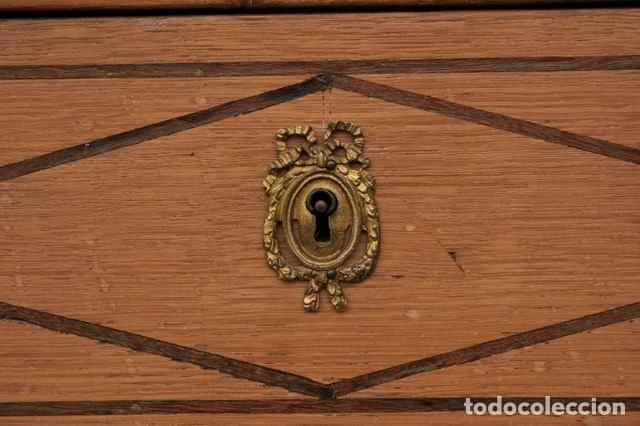 Antig&uuml;edades: Commode en ch&ecirc;ne clair d&eacute;poque Directoire - Foto 10