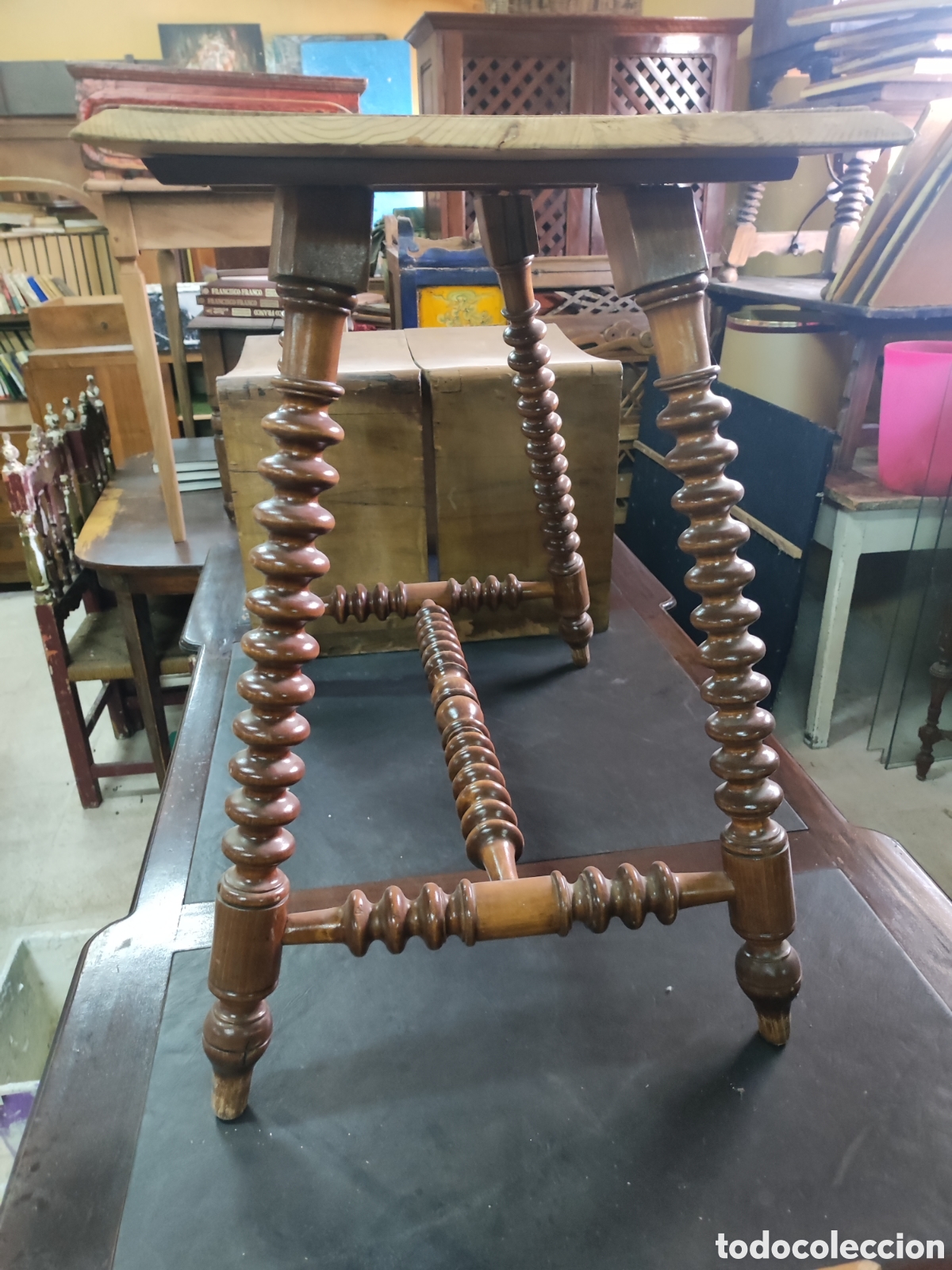 Antig&uuml;edades: Mesa auxiliar - Foto 2