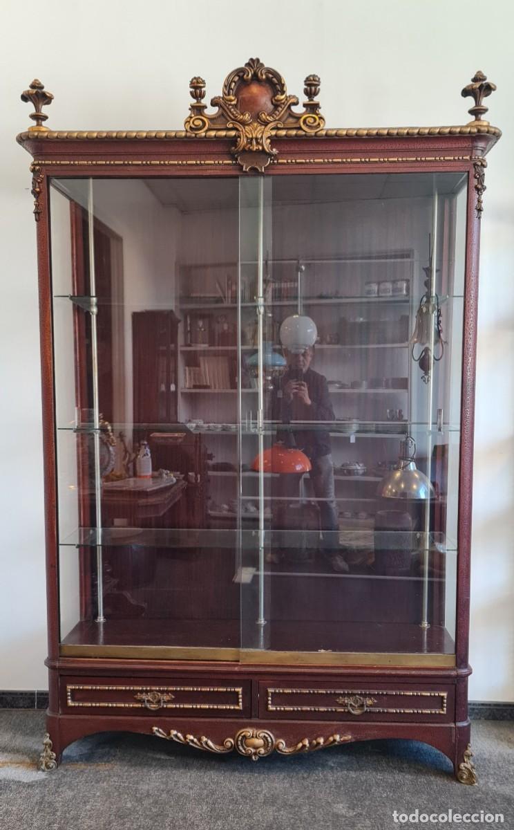 Antig&uuml;edades: Vitrina de Caoba Alfonsina - Foto 1