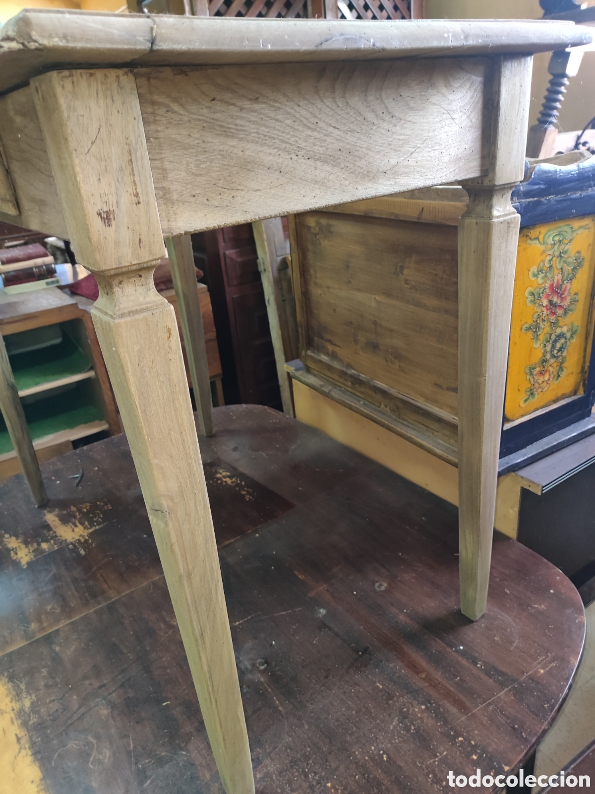 Antig&uuml;edades: Mesa con caj&oacute;n - Foto 2
