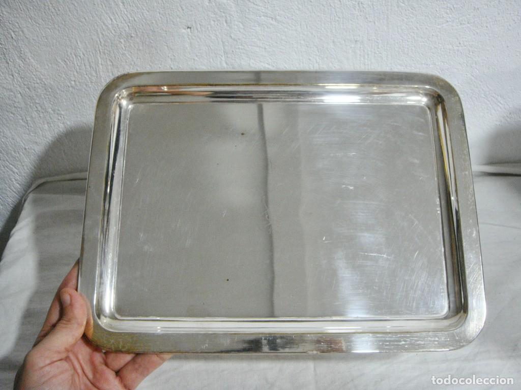 Antig&uuml;edades: Bandeja rectangular &bull; Metal plateado liso &bull; ca. 1950&ndash;1970 - Foto 3