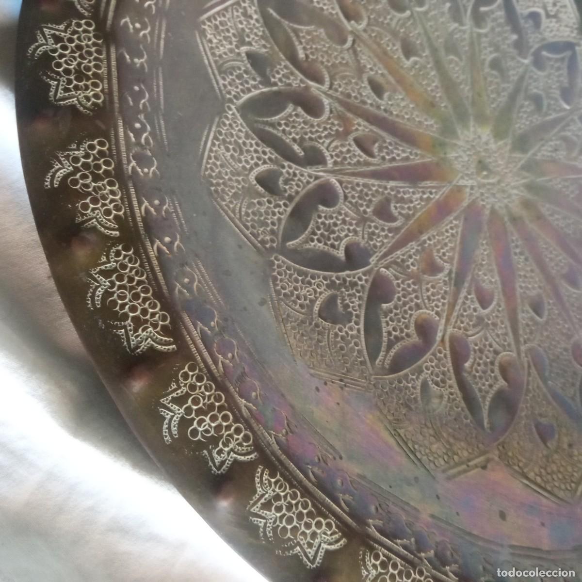 Antig&uuml;edades: plato de bronce o lat&oacute;n decorado - Foto 3