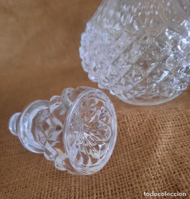 Antig&uuml;edades: BOTELLA LICORERA (500 c.c.) CON 6 CHUPITOS. - Foto 4