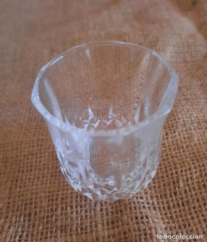 Antig&uuml;edades: BOTELLA LICORERA (500 c.c.) CON 6 CHUPITOS. - Foto 6