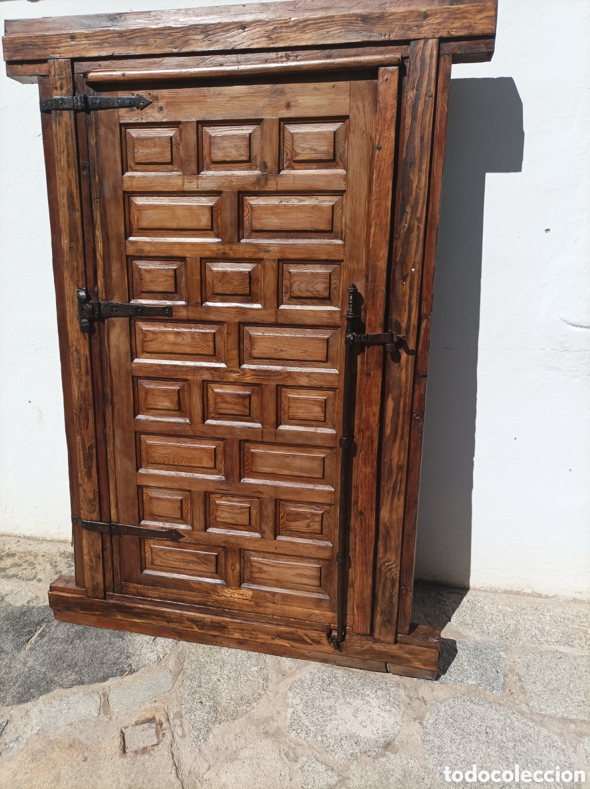 Antig&uuml;edades: Reja antig&uuml;a de forja y madera - Foto 3
