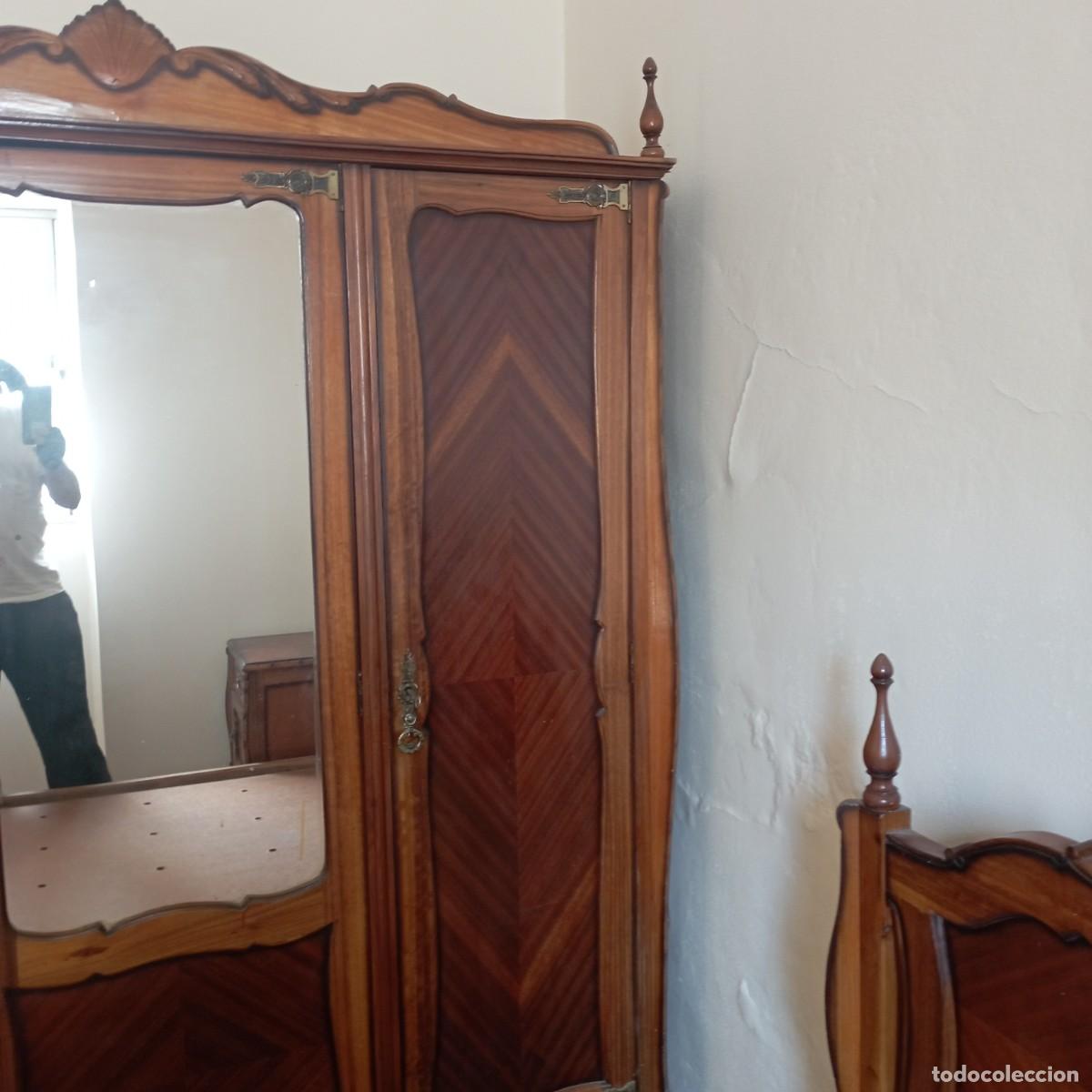 Antig&uuml;edades: armario de madera antigua - Foto 2