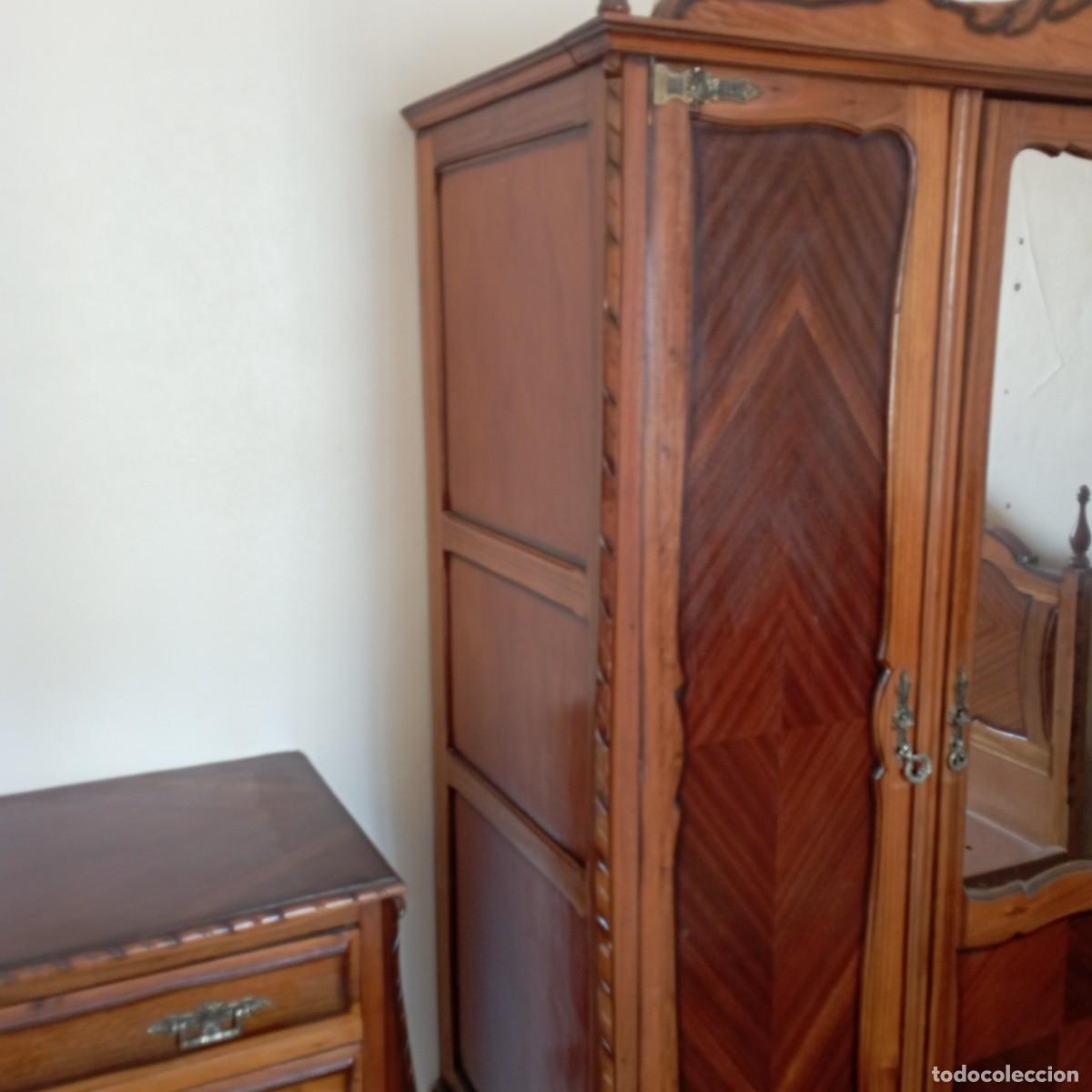 Antig&uuml;edades: armario de madera antigua - Foto 4