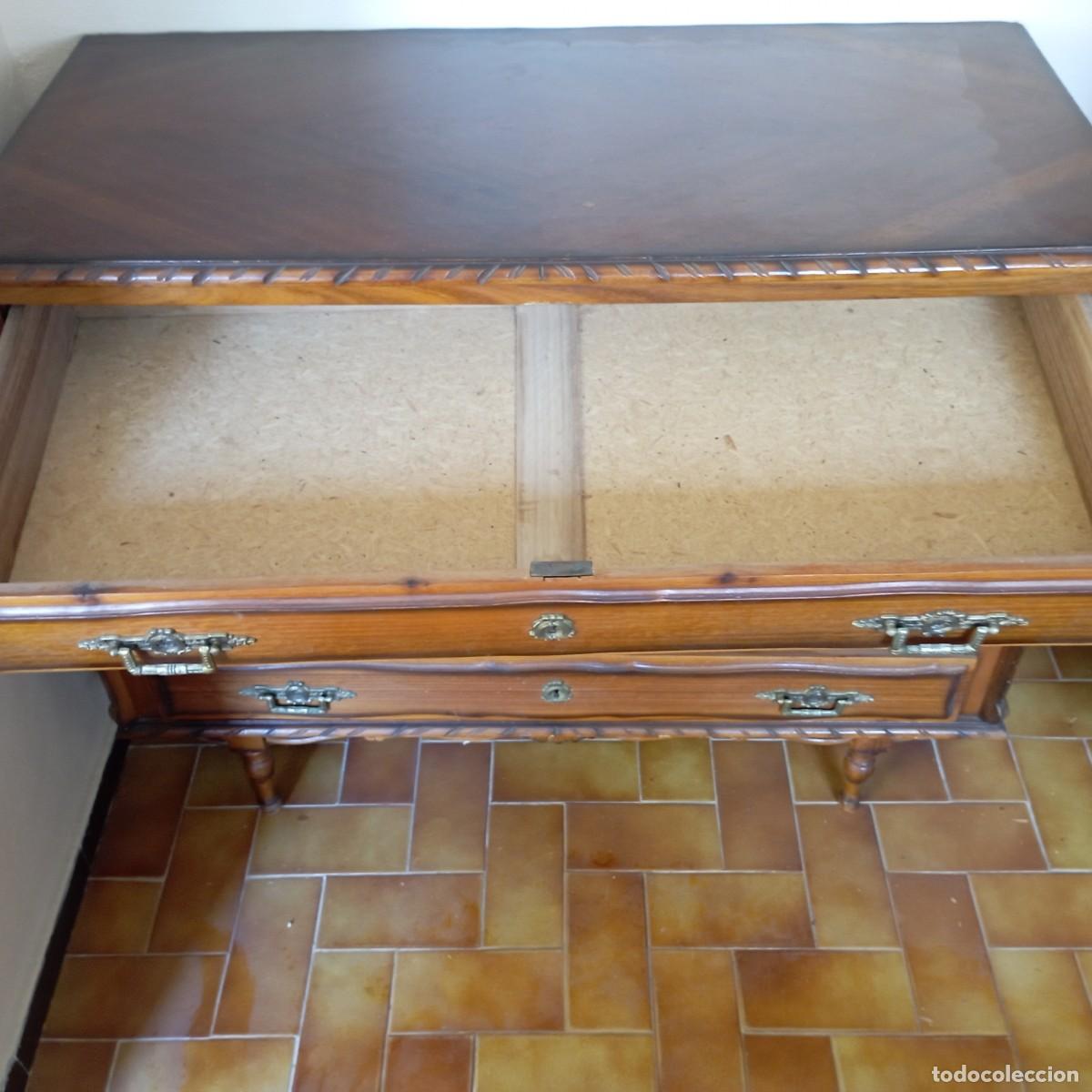 Antig&uuml;edades: comoda de madera antigua - Foto 4