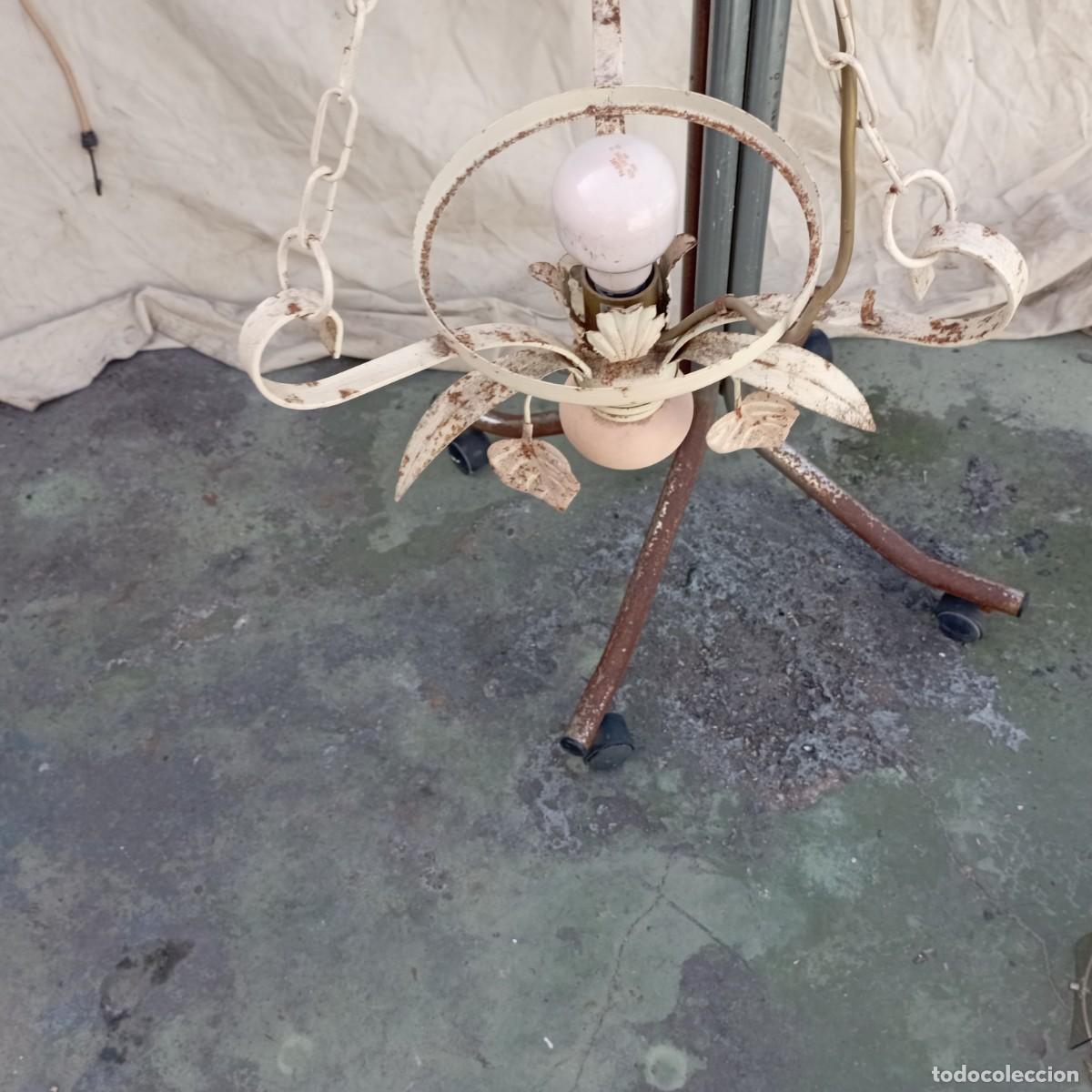 Antig&uuml;edades: lampara con tulipa lila - Foto 3