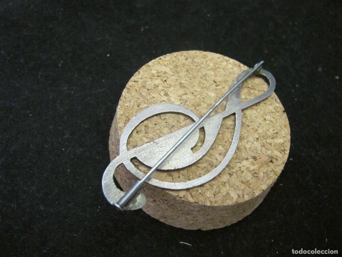 Antig&uuml;edades: Broche de plata clave de sol. Nota musical. - Foto 2