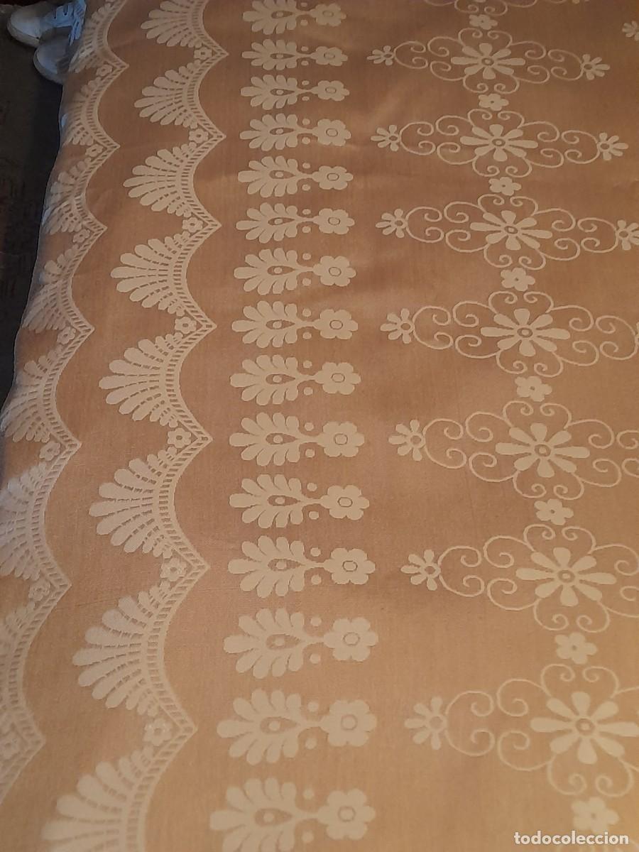 Antig&uuml;edades: Colcha para cama de 1,50 cm - Foto 3