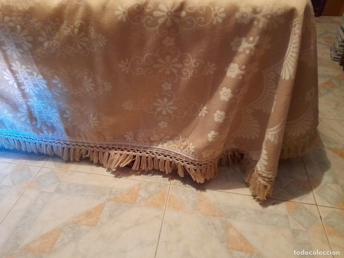 Antig&uuml;edades: Colcha para cama de 1,50 cm - Foto 4