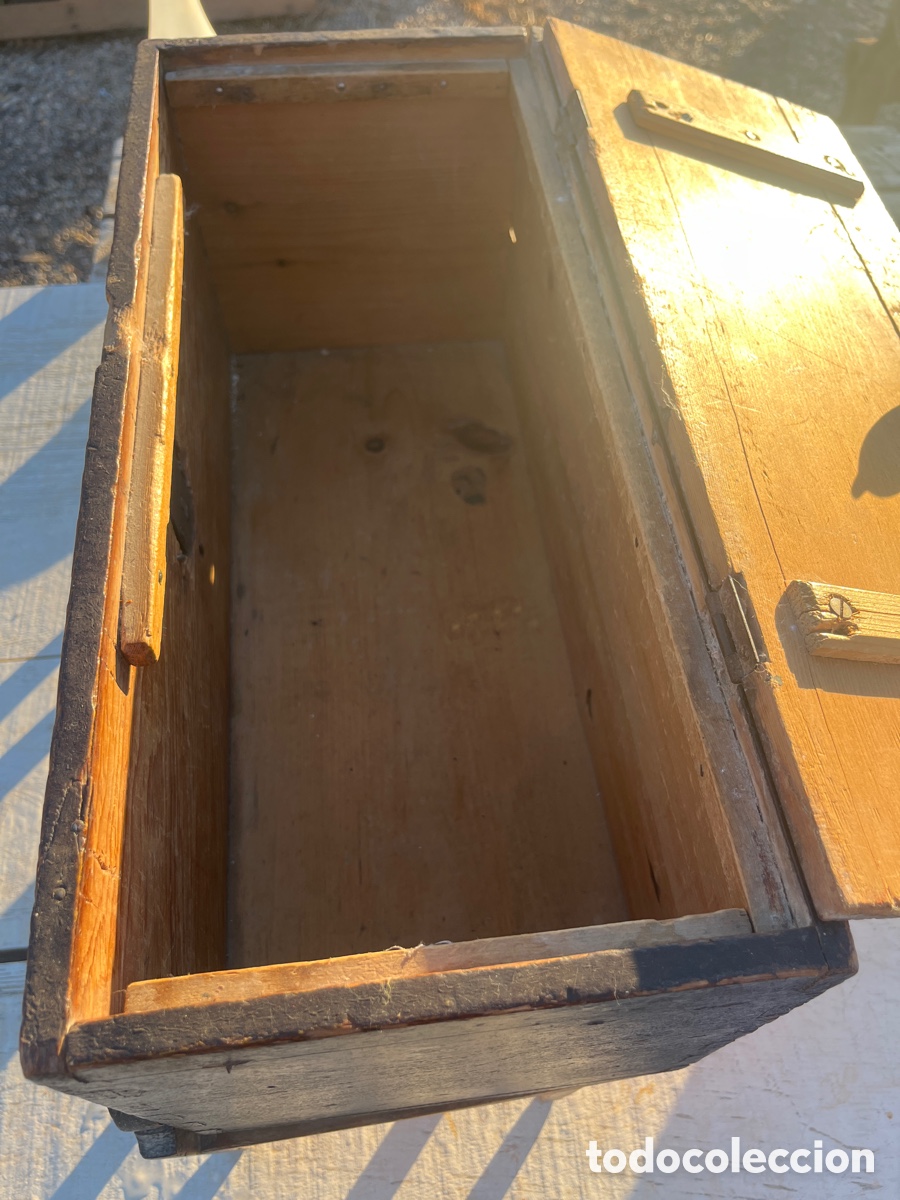 Antig&uuml;edades: Antigua caja de madera - Foto 3