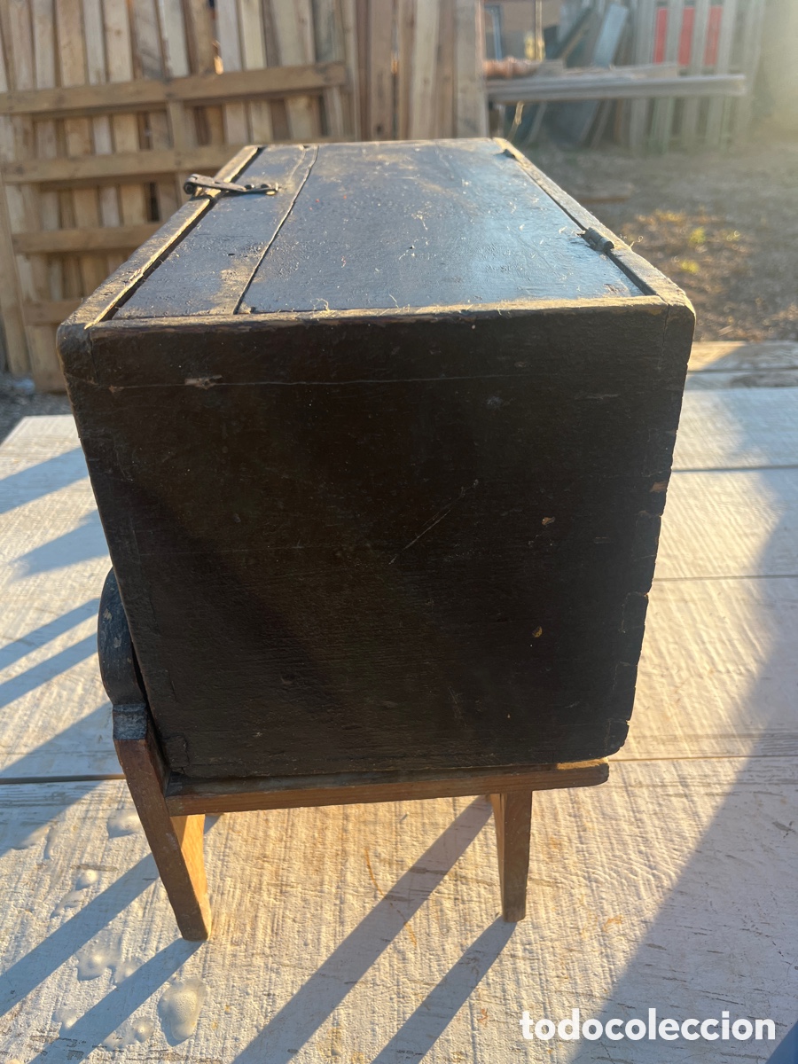 Antig&uuml;edades: Antigua caja de madera - Foto 4